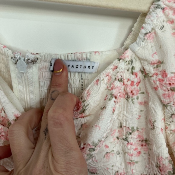 English Factory Feminine Blush Floral Bohemian Puff Sleeve Blouse - Picture 8 of 16